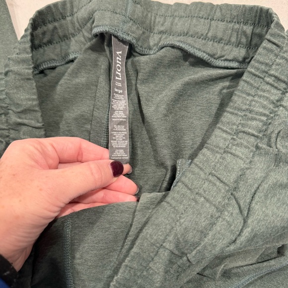 Vuori Performance Jogger -  Women's DreamKnit™ Joggers - Green Heather - Picture 4 of 5